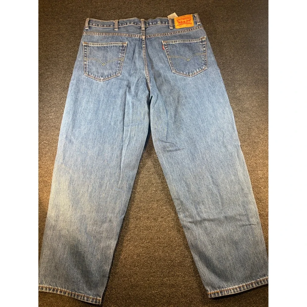 Levis levi 560